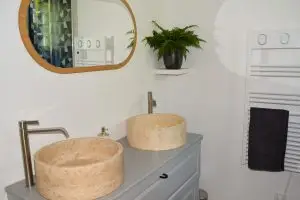 Double vasques en pierre